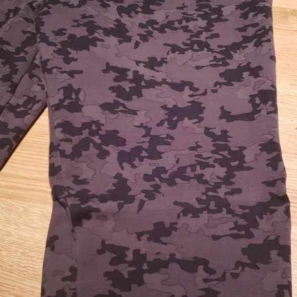 Dex camo leggings Size 1x - Picture 6 of 7